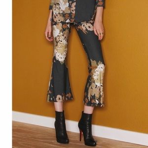 Novella royale IRIS BELLS